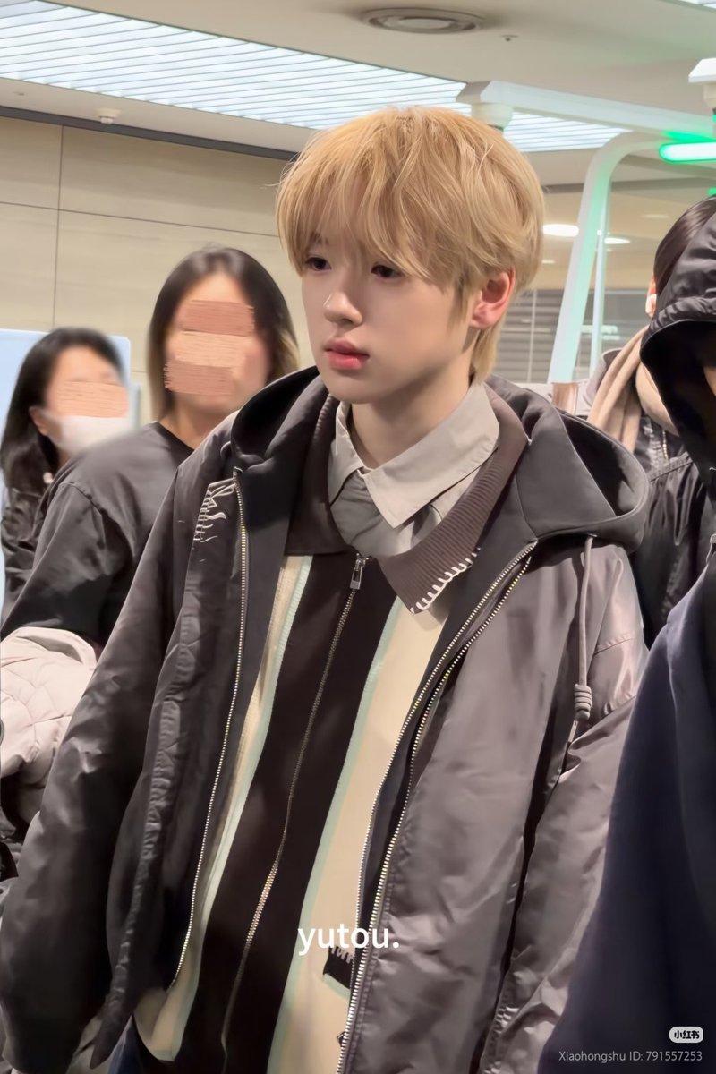 사쿠야 ㄹㅇ 뽀용하게 생겻다
뽀용 + 듀 = 사쿠야 같음