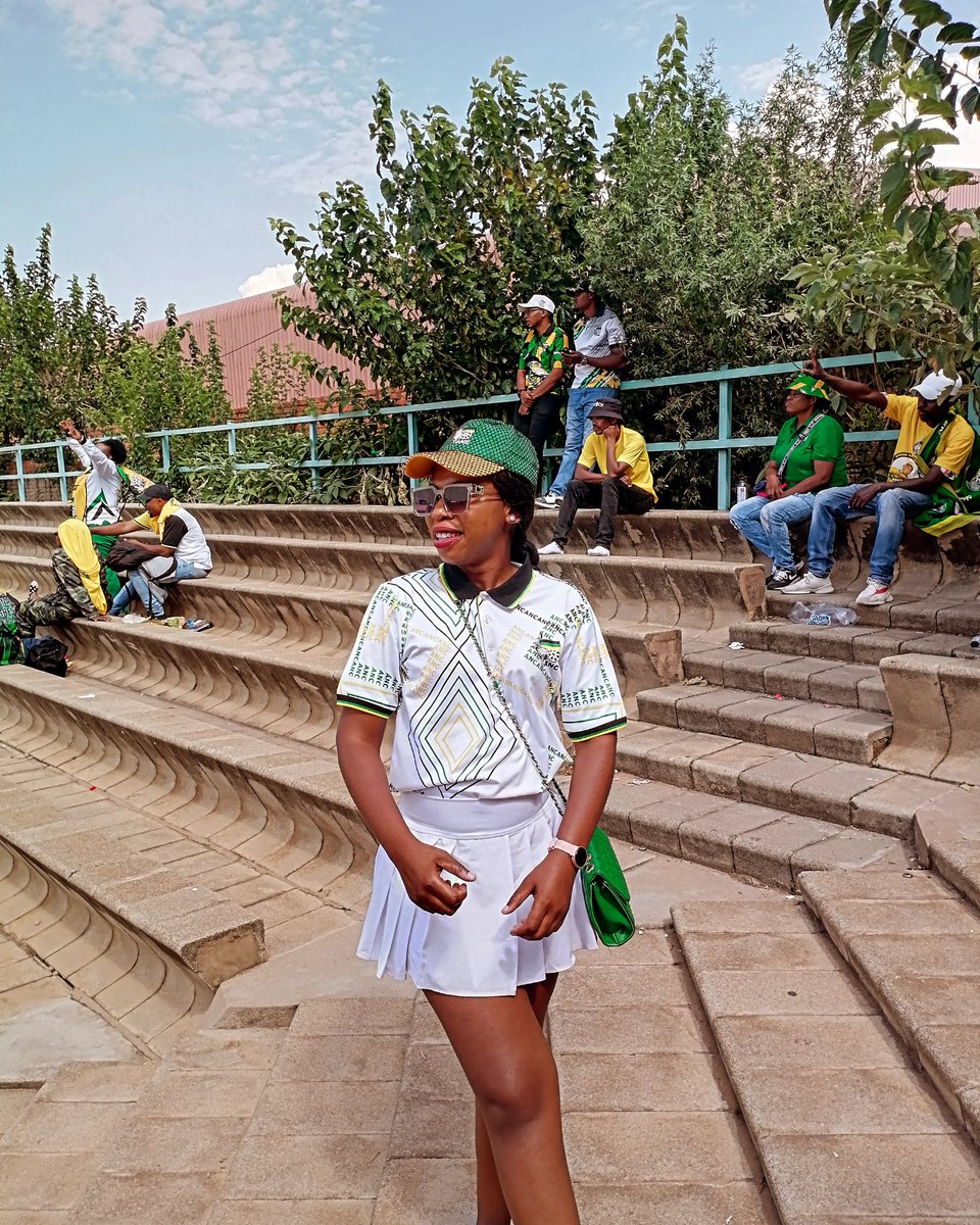 KhanyisileMana3's tweet image. Forever  Khongolose 
🖤💚💛