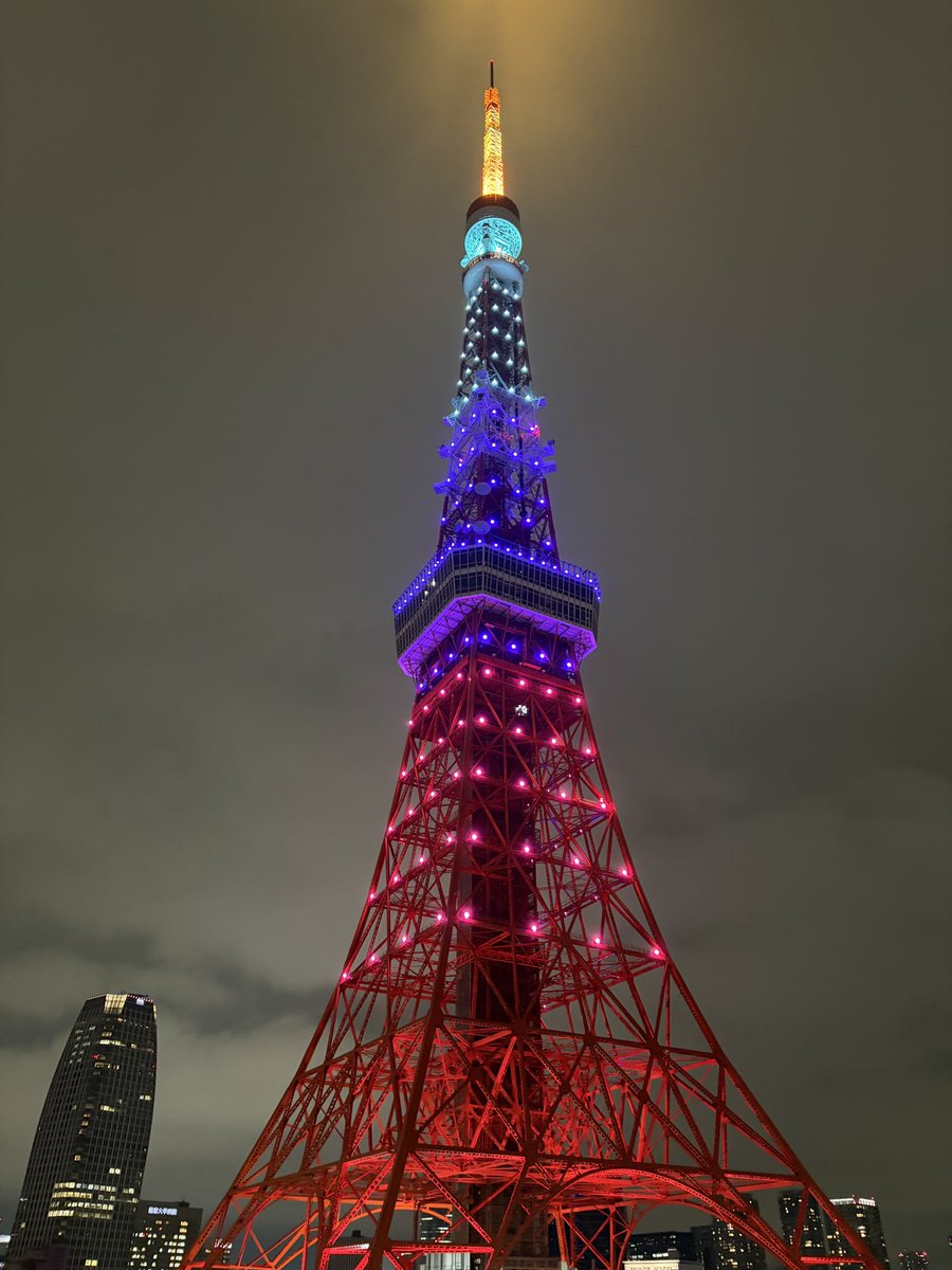 #MISAMO JAPAN 1st ALBUM『PLAY』のリリースを記念して✨
東京タワーが、MISAMOカラーにライトアップ中🗼

#MISAMO #MINA #SANA #MOMO #MISAMO_PLAY #Confetti