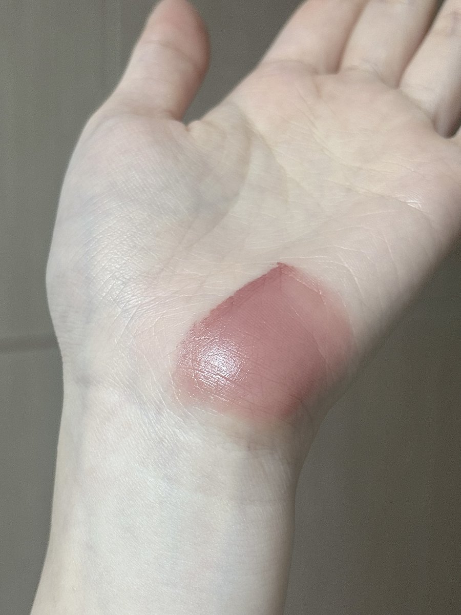 #제품제공(*이벤트 당첨)
머지 블러 락 틴트 미스티 락 • 베일 락

어떻게 색감, 제형 둘 다 완벽한 틴트를 만드셨지…? 블러립인데 안 건조해,,, 근데 보송해,,,🥹

타래로 제 러브레터 이어갈게요💌