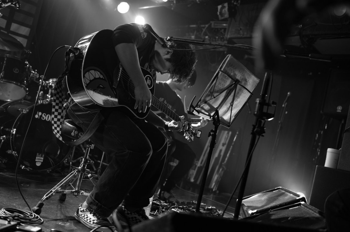 shima_kouriyama's tweet image. 【出演者紹介】

"SHUNKE(from.TAN)"

弾き語りにて出演🔥

HOTLINEへの意気込み🔊
「今回もスタッフとしてでは無く、一人の演者としてご一緒させて頂きます！ "届け届けと想いを込めて、共に歩まう生命の唄を"」

活動はこちら🔗
@TotalAcidNumber