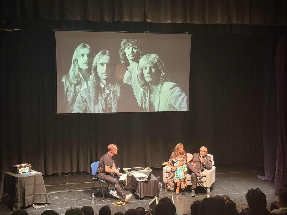 davesweetmore's tweet photo. Brilliant night at The @edgeartscentre #MuchWenlock #Shropshire on โAn Evening With John Coghlanโ โ๏ธ #johncoghlan #statusquo #franticfour https://t.co/ZgI7N3nsVk