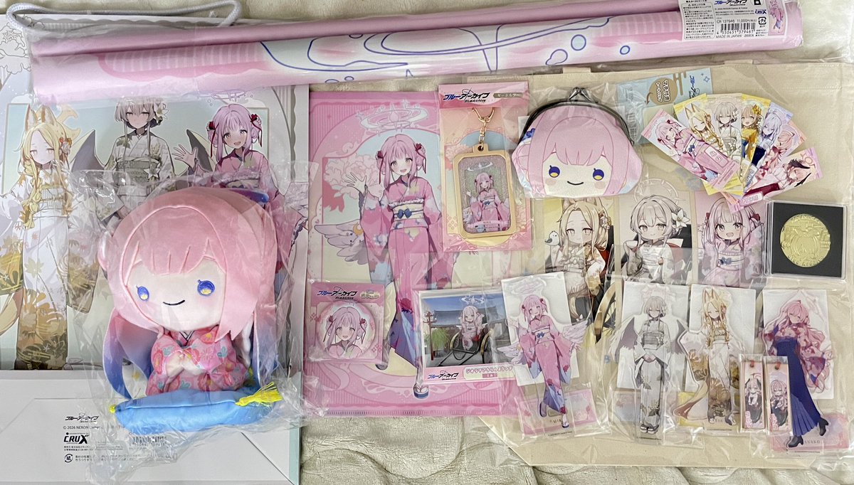 ブルアカ浅草さんぽの戦利品 当日整理券組だから不安だったけどミカを