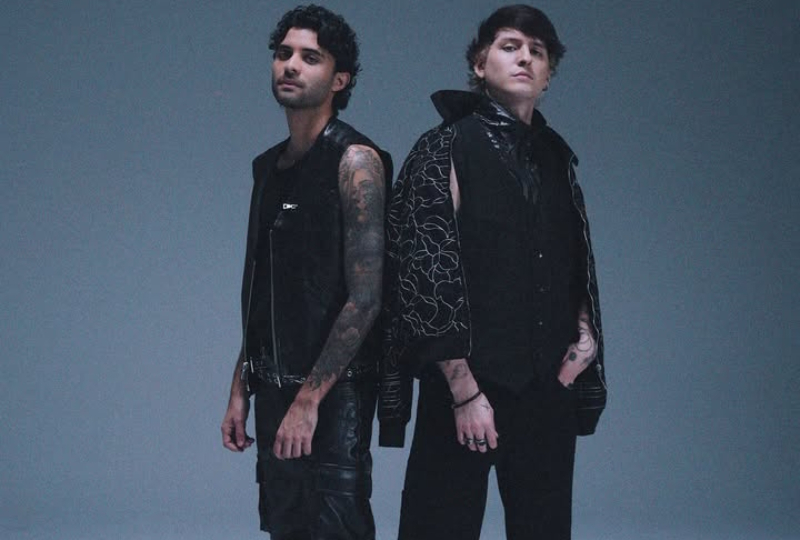 Erick Brian e Christopher Vélez, ex-integrantes do CNCO, lançam "Bajo Cero" - br.nacaodamusica.com/noticias/erick… (via <a href="/nacaodamusica/">Nação da Música</a>)