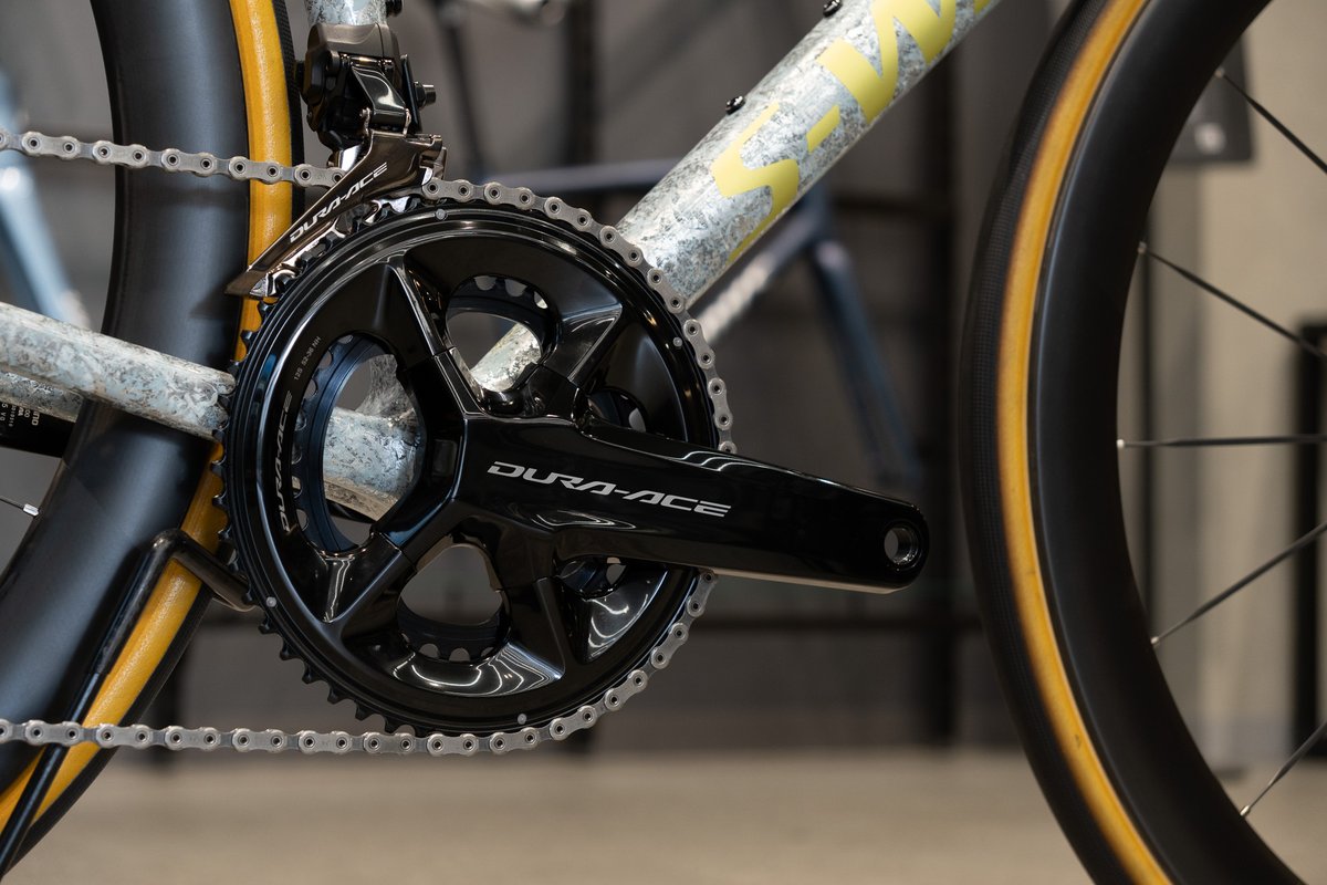 S-WorksのフレームとShimanoの電動コンポがセットでお得なBuild Package。

大変ご好評につき、徐々に選べる組み合わせが少なくなってきております。

Dura-Aceを検討中の皆様、167.5mmクランクならまだ余裕があります。
走りのフィーリングを大きく崩さず回せるショートクランクに！