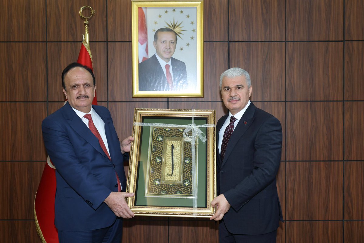 Valimiz Sayın İbrahim Akın’ı belediyemizde ağırlamaktan memnuniyet duyduk.
Nazik ziyaretleri için kendilerine teşekkür ediyorum.