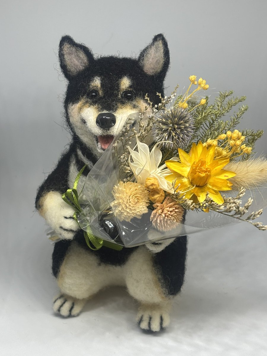 aya2727's tweet photo. お久しぶりです！
会社でお世話になった人が退職するので、飼ってるわんちゃんを作りました！！

なんか可愛い感じになりました！！凄く喜んでくれたので頑張った甲斐がありました！　#羊毛フェルト https://t.co/gchRbLpvyU