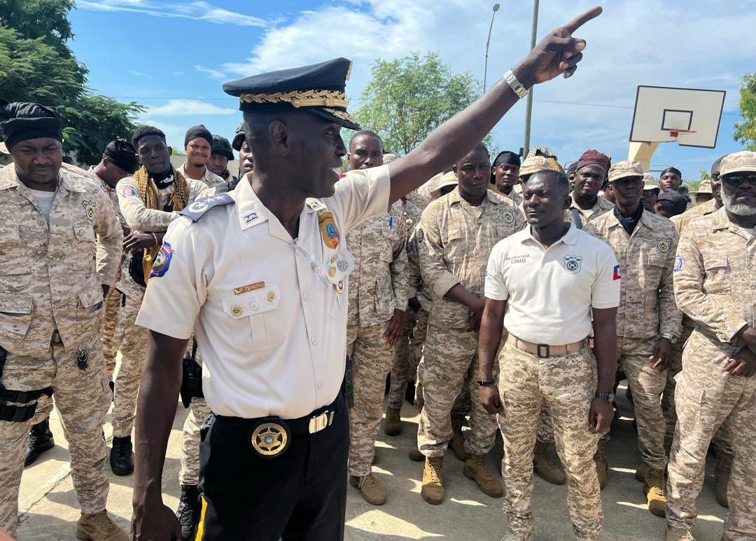 PNH se vokasyon, se sakrifis.
Kouraj pou kanpe, entegrite pou reziste, devouman pou pwoteje pèp la . Pou patri a, nap rete vijilan. 👉Ann soutni PNH, Ann kore fòs lòd yo.
🇭🇹#pnh #propatriavigilante #sountipnh.