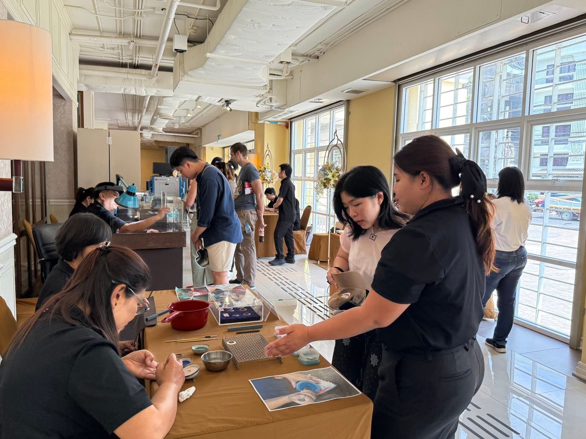 กิจกรรม ✨ TREASURY GO GROW ✨ สาธิตวิธีการผลิตเครื่องราชอิสริยาภรณ์และเหรียญกษาปณ์ ที่เรายกโต๊ะทำงานจากกองกษาปณ์ รังสิต มาโชว์ถึงที่! (วันเดียวเท่านั่น!)

นอกจากนี้ยังมี “นิทรรศการเหรียญที่ผลิตขึ้นในโรงกษาปณ์แห่งที่ 3” 
#BangkokDesignWeek2026
#CoinActivity #CoinMuseumThailand