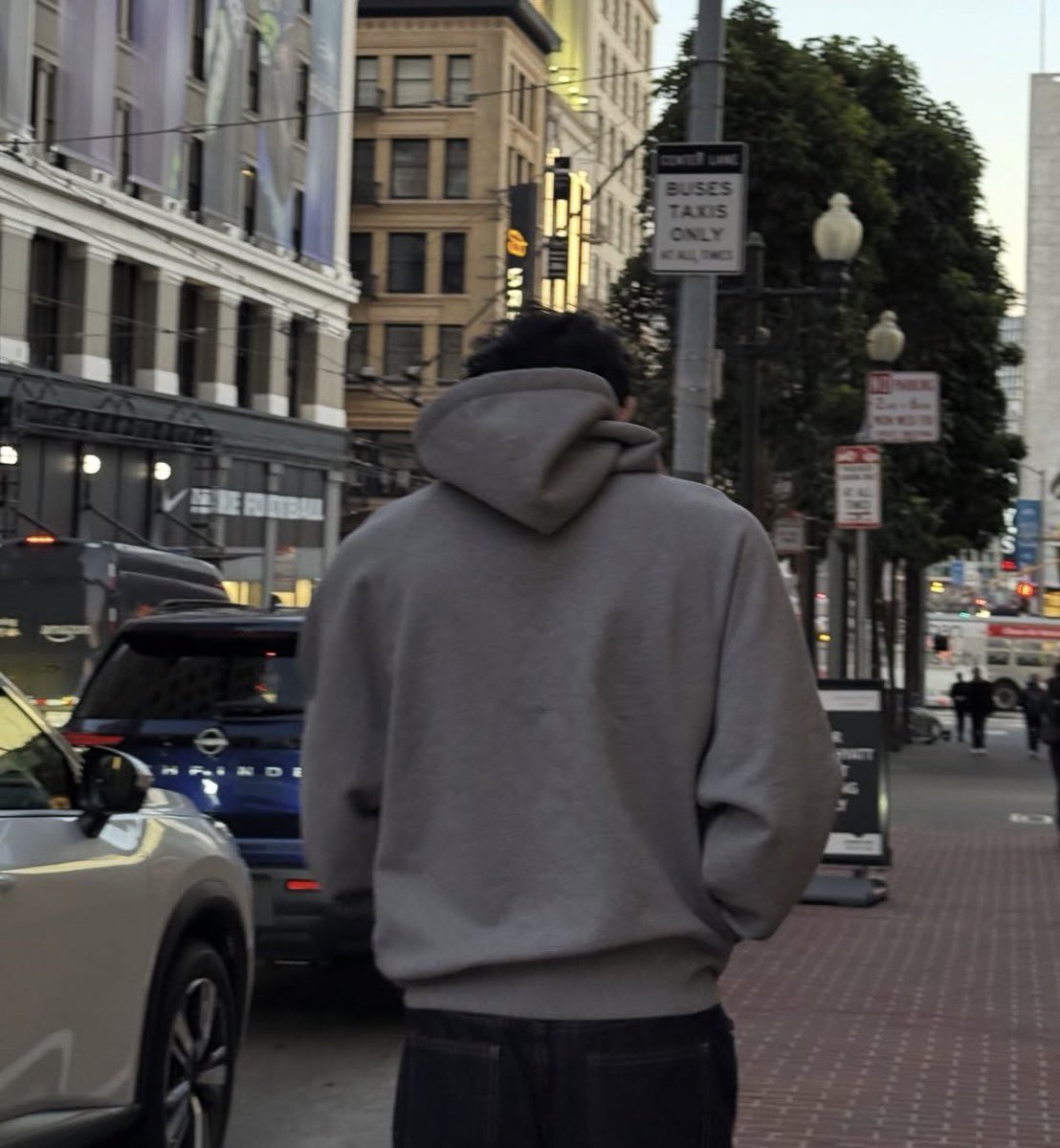 sfkkfs_'s tweet image. ปอนด์หล่อมากอะ พ่อหนุ่มเทสแฟนสุดๆ ;-;