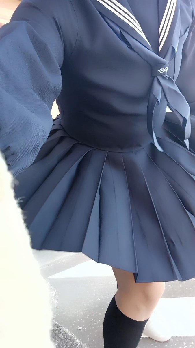 李花女王💫制服こすぷれいやぁ tweet media