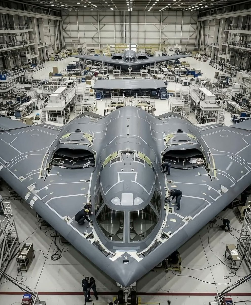 Turbinetraveler's tweet image. Northrop Grumman B-2 Spirit. 🇺🇸