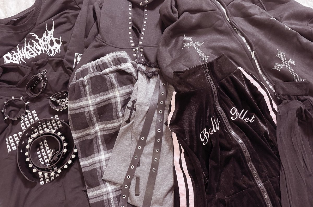 刃 (@4kismetll) on Twitter photo 