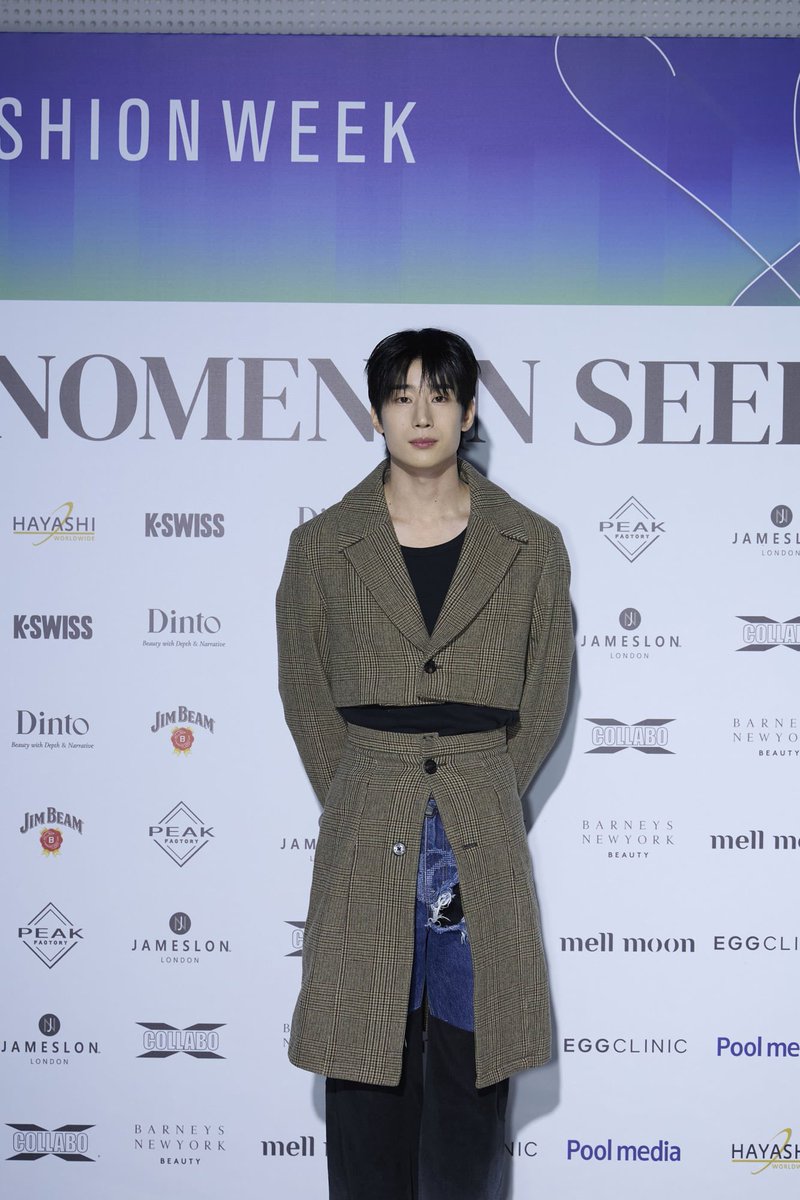 아 이 사진 너무 어른같고 잘생겨서 막 기분좋음.......... 앙