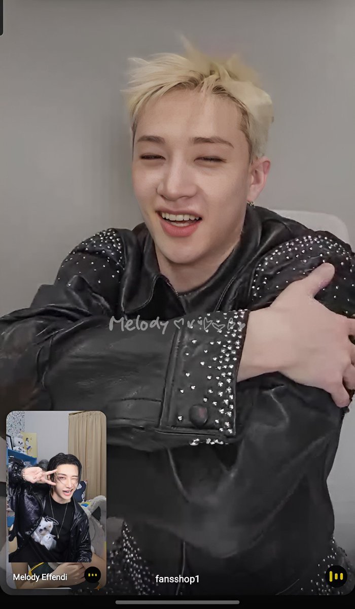 melmeowdy's tweet photo. 260207 @Stray_Kids 방찬 DO IT 영통팬싸

Finally!! A long awaited big hug from Chan 🥹🫂 https://t.co/35bijrWGsk