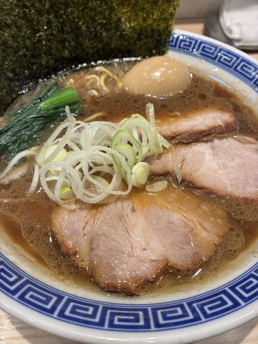 ともむ tweet media