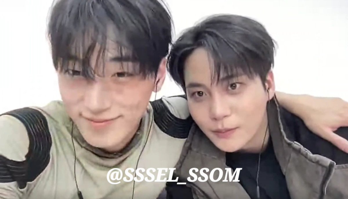 SSSEL_SSOM's tweet photo. 260207 유닛 영통

최최즈 복복복

#산 #종호 #SAN #JONGHO #최최즈 https://t.co/xb8g9Rwih0