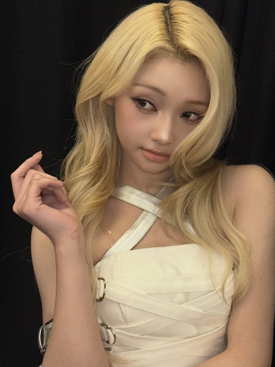 UNIS_offcl's tweet photo. u have my heart, Jacksonville 🦢✨

#UNIS #유니스 
#GEHLEE #젤리당카 https://t.co/xMVgP01XmY