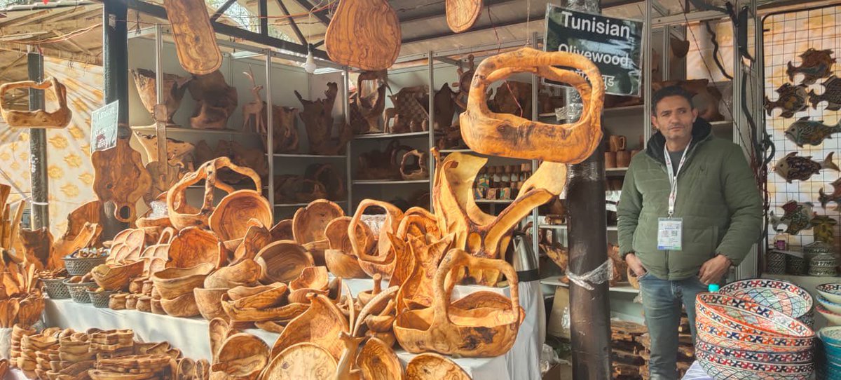 Tourism Minister Shri <a href="/drarvindksharma/">Dr. Arvind Sharma Cabinet Minister(मोदी का परिवार)</a> and several other distinguished guests were present on the inauguration,as dignitaries toured the festival premises and highly appreciated the exquisite craftsmanship showcased by artisans from India and across the globe. Surajkund Mela 2026