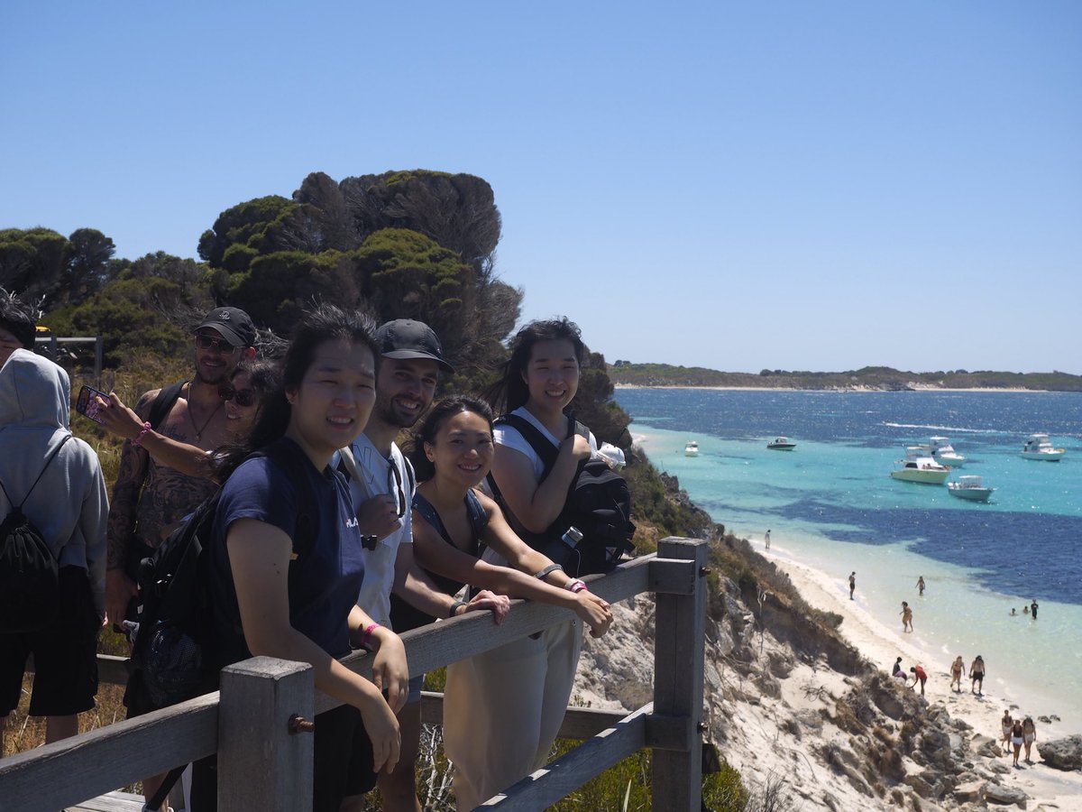 AstroRongjun tweet media