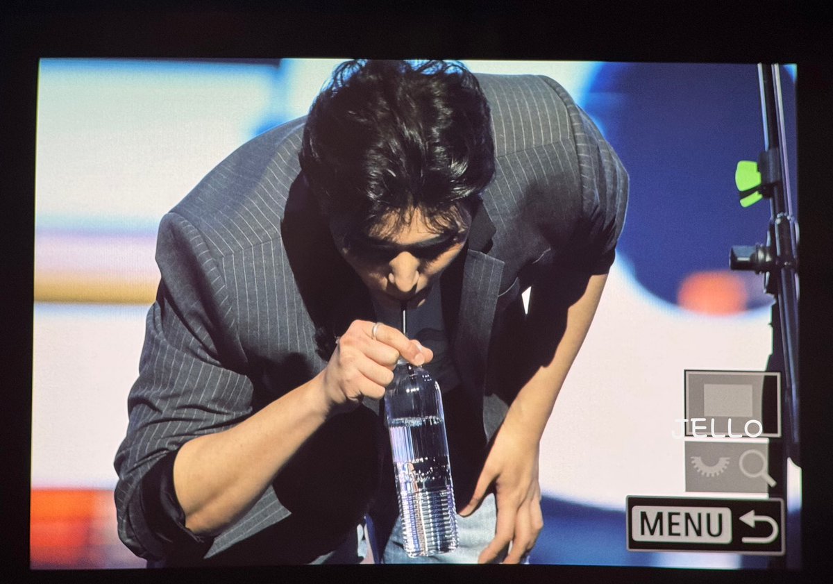 260207 THE DECADE 대구

#영케이 #YOUNGK #DAY6

물마시는 고냥이🦊