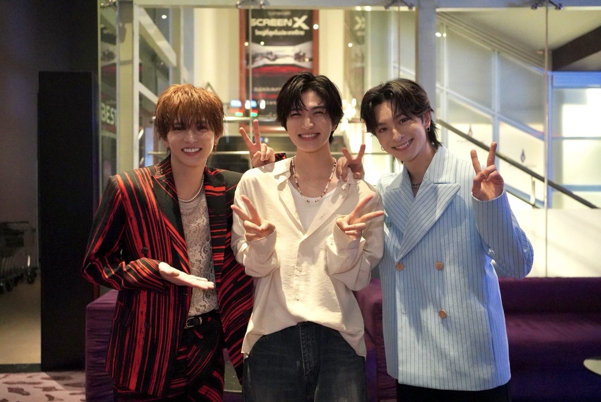 taiki__official's tweet photo. タイで
仮面ライダーガヴチームと📸

現地で会えてとっても
嬉しかった🇹🇭🥰

#ANIMONIUM2026 🇹🇭
@ANIMONIUMth 
＠GavvToei https://t.co/XqYU8XowJO