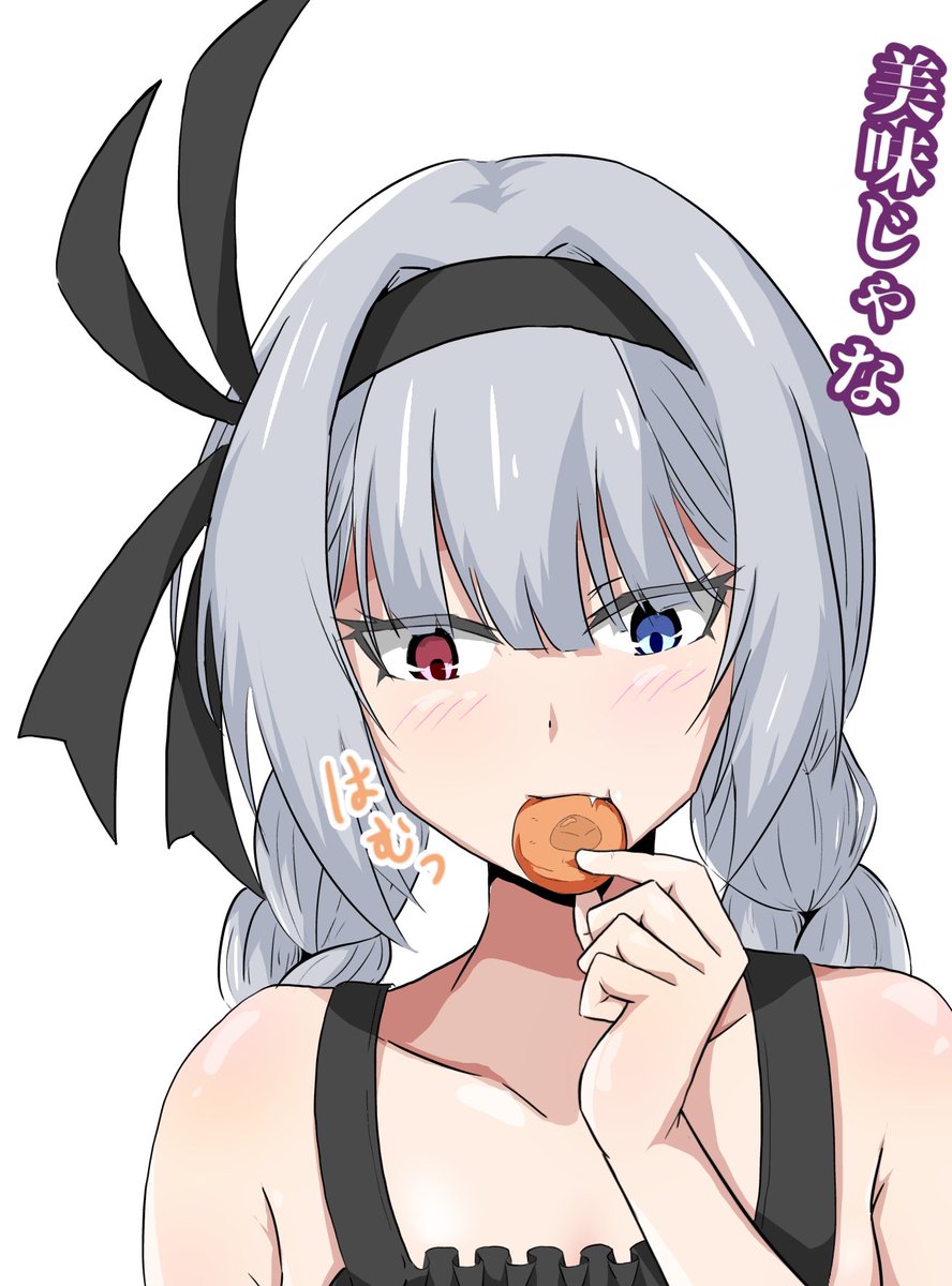gonanjima's tweet photo. クッキー食べるルミナス https://t.co/dAj2BenUQr