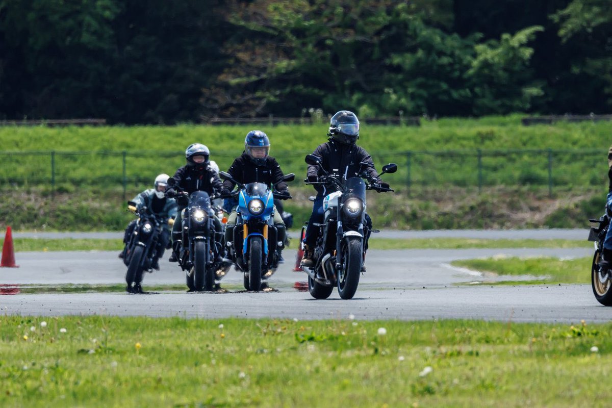 サーキットボンバー tweet media