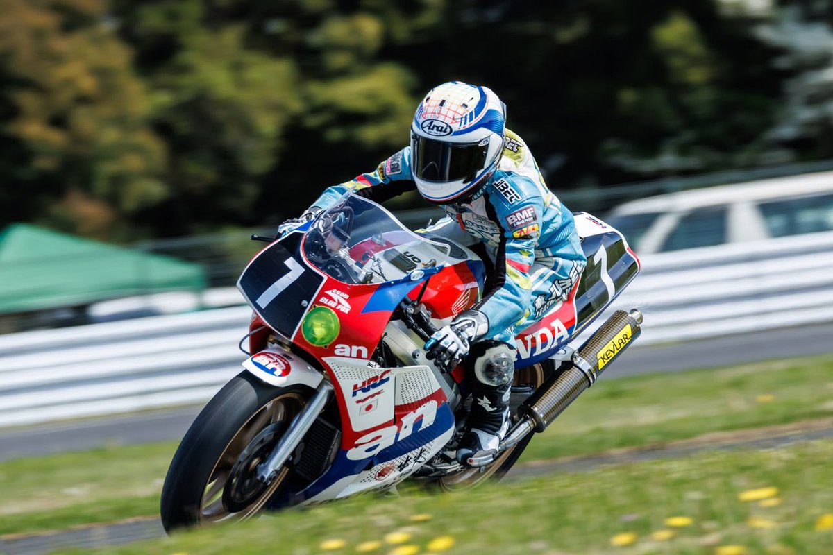 サーキットボンバー tweet media