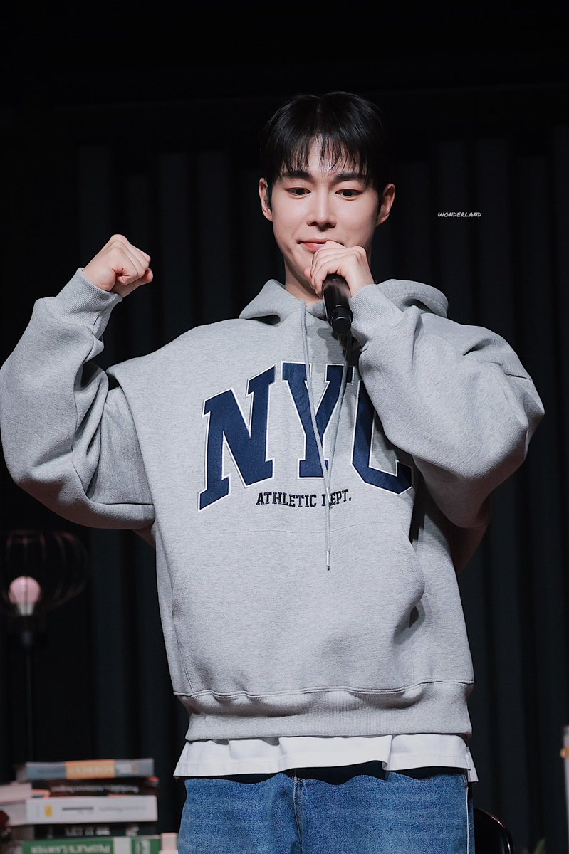 Wonderlanddw0's tweet photo. 250207 2화

진짜 오랜만이에요✊

#sf9 #dawon #다원 #이상혁 #이다원 https://t.co/EMMkiTmkAq