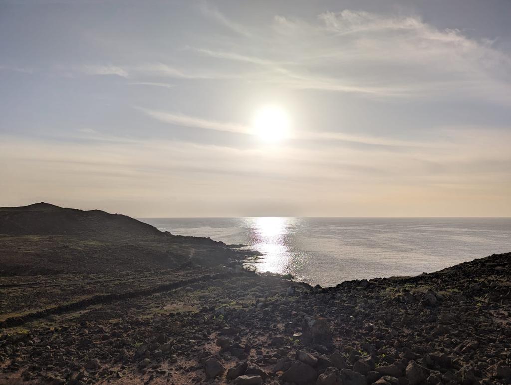 GANDJOEY's tweet photo. Winter sun ☀️ #Lanzarote26 https://t.co/cTq9JiiYPZ