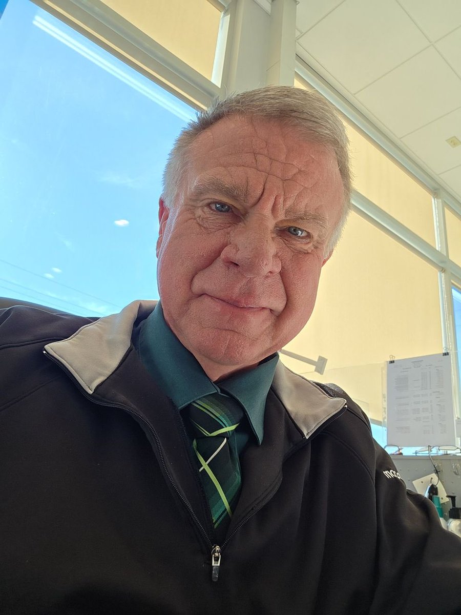 jeffszmb's tweet image. How do I look today 🤩🥵