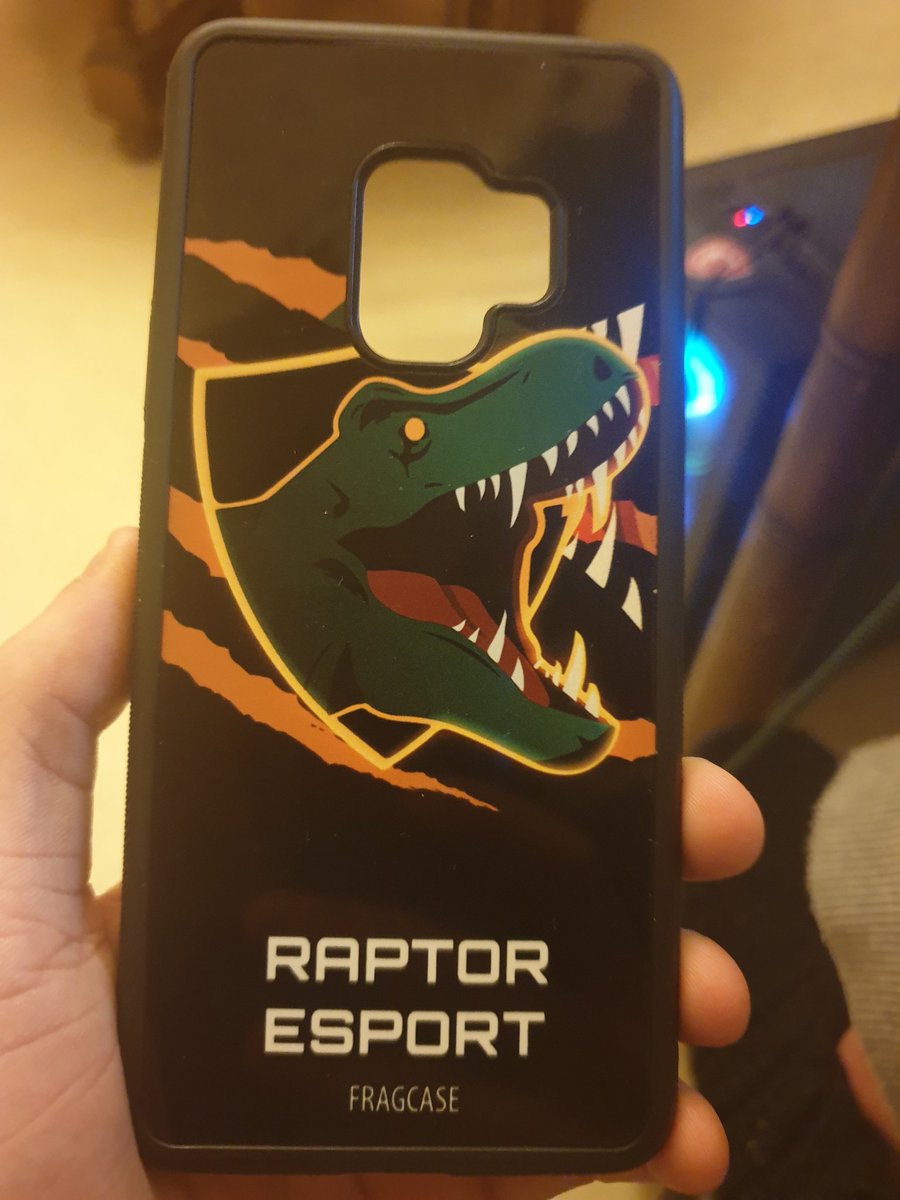 FRAGCASE tweet media