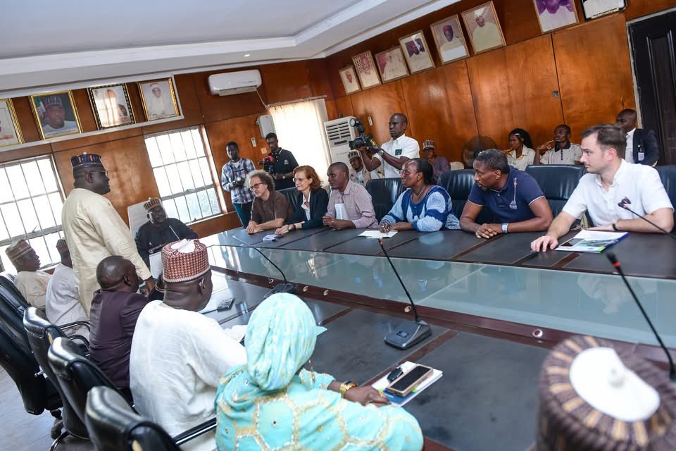 EUinNigeria's tweet photo. In Maiduguri, through our #LACHAWAMA (Lake Chad Water Management) programme, we explored opportunities with the Lake Chad Basin Authority to strengthen water governance, improve infrastructure, and build local capacity. #EUinNigeria #TeamEurope #GlobalGateway https://t.co/lXWthiRqhM