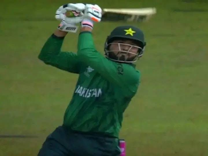 GulshamRaj20215's tweet image. Rana ji weja sa ab agly match bhi dekhn prah gay😭😭
#T20WorldCup #PAKvsNET #pak