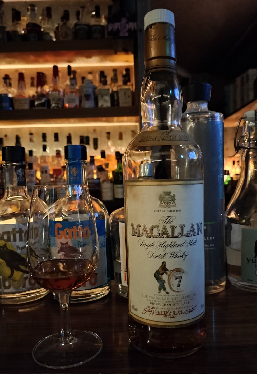 Snaker198802's tweet photo. イタリアマッカラン沁みわたる🥃🤤 https://t.co/sreV3Z3zJD