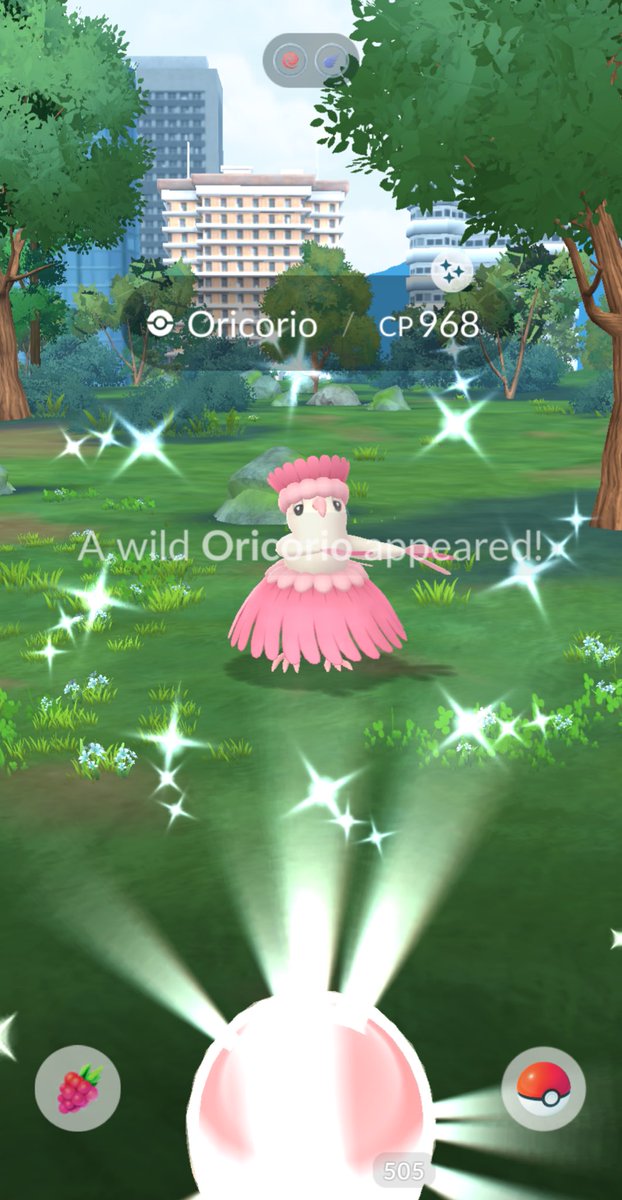 First shiny Pa’u style Oricorio 👀🩷🤍🩷 #PokemonGO #ShinyPokemon