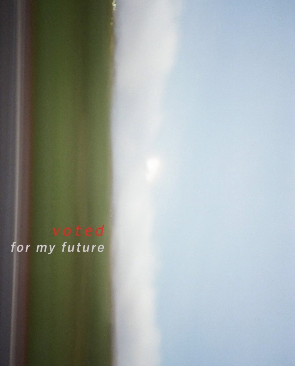 期日前投票に行きました。
このスケジュールで投票券を手配してくださった職員の皆様に感謝します。
まだ届かない地域の方、投票所に手ぶらで行って投票できます。

お写真はフォトグラファーの花盛友里さんにお借りしました。いつもありがとうございます。

みんなで生きていくための道を求めます。