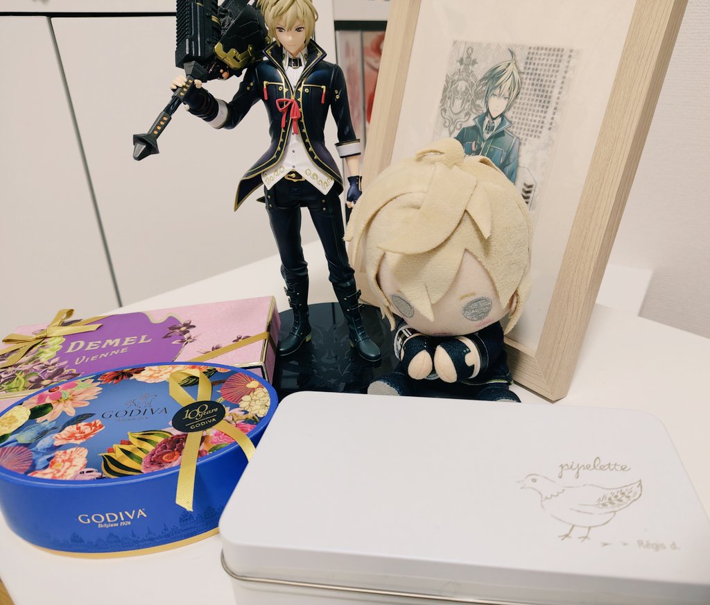 久々のご優雅タイム🫖𓂃 𓈒𓏸と今年のお供え🍫🍫！＆戴き物のクッキー……！！🍪　すごくよい休日だった！！！！🥳🥳🥳🥳💖🙌🙌🙌🙌満！！！🈵🈵🈵