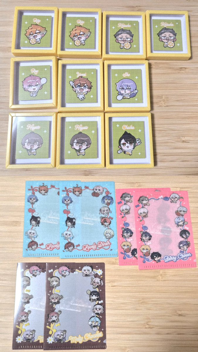 lilium_gr's tweet photo. にじさんじ 8周年 8th Anniversary　with cake！　交換or譲渡
マグネット、メタルカード、ステッカー、特典

譲: 1～3枚目
求:4枚目(ハート優先) or 定価+送

マグネット、特典は交換優先になります
アクリルパーツをお譲り頂ける場合は別種交換可能です

まとめてのお取引を優先させていただきます https://t.co/RFRvWEGvfA