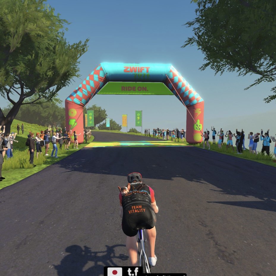 Lycheewater's tweet photo. 今日のズイ活🚴💨
ステージ4 A.B.Cすべてクリア✨️
tour de zwift 残り10ステージ
116分で886kcal消費🔥
平均心拍137で60Pゲット
#TDZ
#ロードバイク
#zwift
#Vitality
#住友生命vitality
#アクティブチャレンジ https://t.co/lteQKgRscv