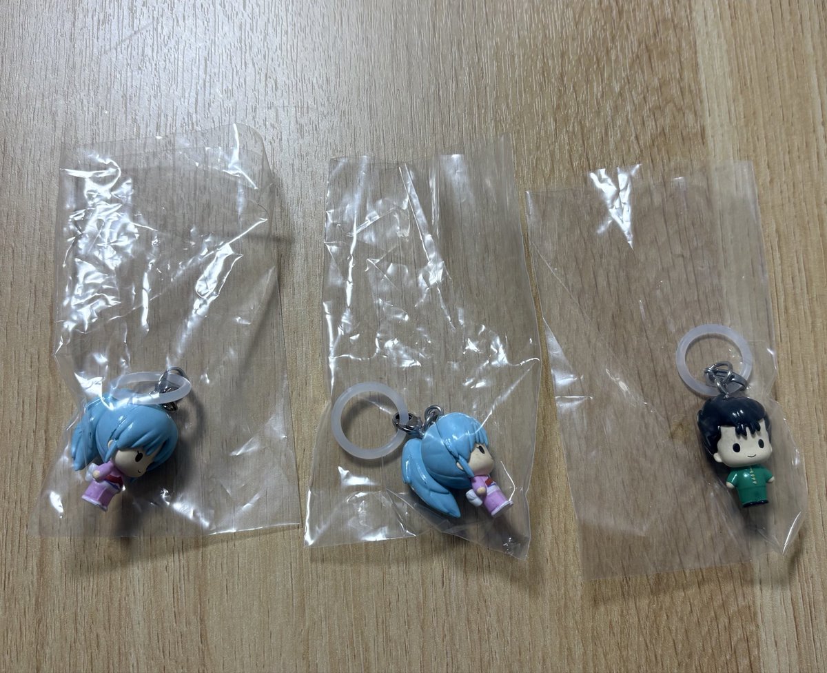 seina_teeth's tweet photo. 【交換】幽遊白書　幽☆遊☆白書　めじるしアクセサリー　

譲: ぼたん　浦飯幽助

求: 飛影　コエンマ　桑原和真（コンプの為1️⃣）

郵送、大阪駅付近での手渡し可能

浦飯は飛影、コエンマとの交換優先で探しております
比率違いでの交換も可能です

検索からでもお気軽にお声掛けください🙂‍↕️ https://t.co/3eYHE2m1yc