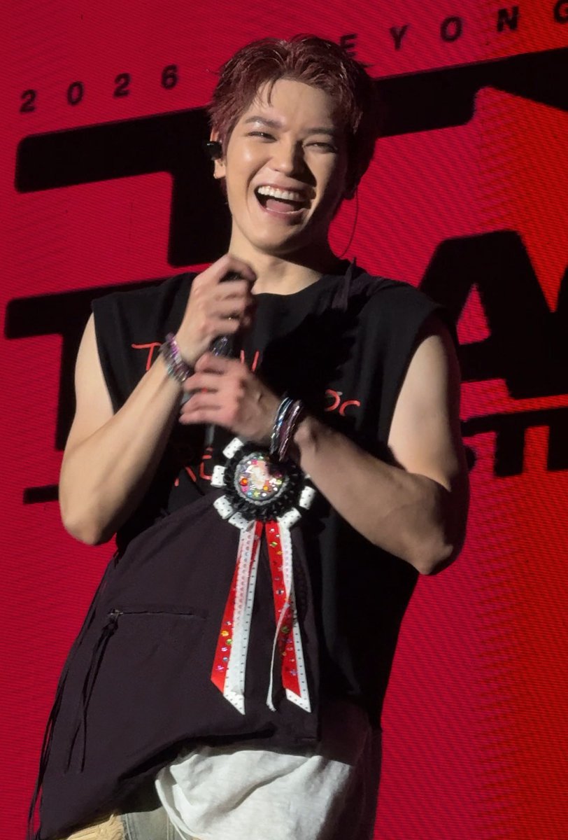 xisualty's tweet photo. HIS LAUGHHH 

#TAEYONG #TY_TRACK_REMASTERED #TAEYONGinJakarta https://t.co/CypXIDaPds