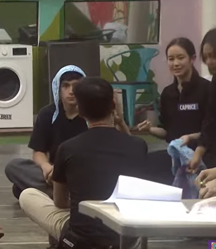 ryeheyyy's tweet image. ang daming ayuda 

CAPRICE SING WITH HEART
HEATHspiring SAT WITH MOY
#PBBCollab20SongLanguage