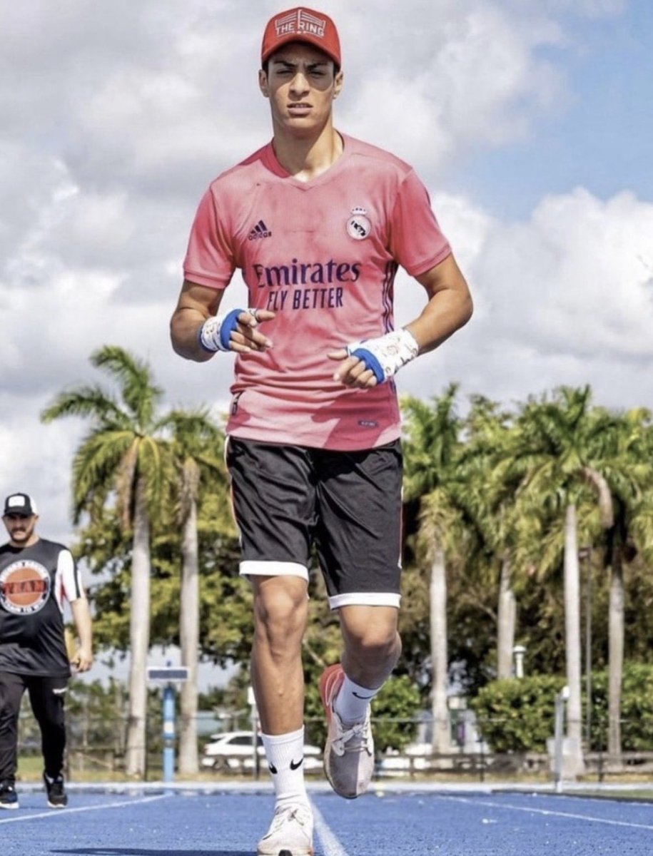 GerryKeogh_'s tweet image. This man walked into a Ring and battered Fuck out of women, and you all celebrated, You screamed at us he was Women. 

Now it's proven he is a Man you are all silent.