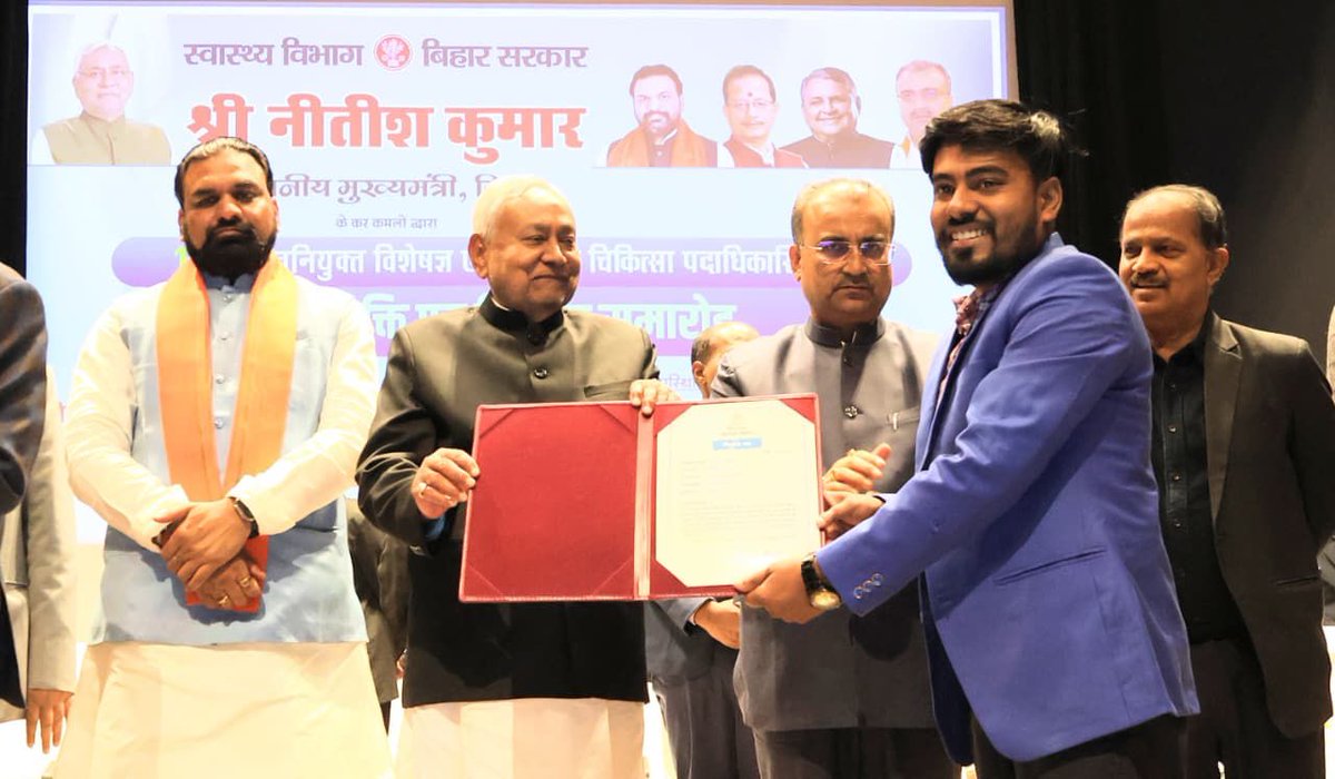 Nitish Kumar tweet media