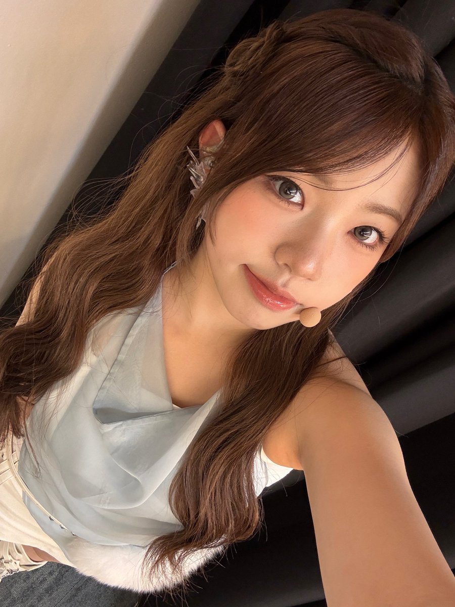 ohyoona_unis's tweet image. 오윤아 위버스 디엠💖✨

안녕~~
오늘 정말 잘했어!!!!! 😁

#UNIS #유니스 #YOONA 
#오윤아 #オユナ