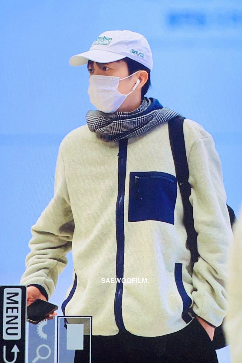 saewoofilm_WY's tweet photo. 260207 출국 #2PM #장우영 #우영 #WOOYOUNG https://t.co/YFz75NCBRi