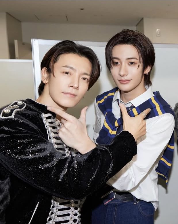 _xanton's tweet photo. 最推しと最推し泣いた https://t.co/ZsbMLQJMBq