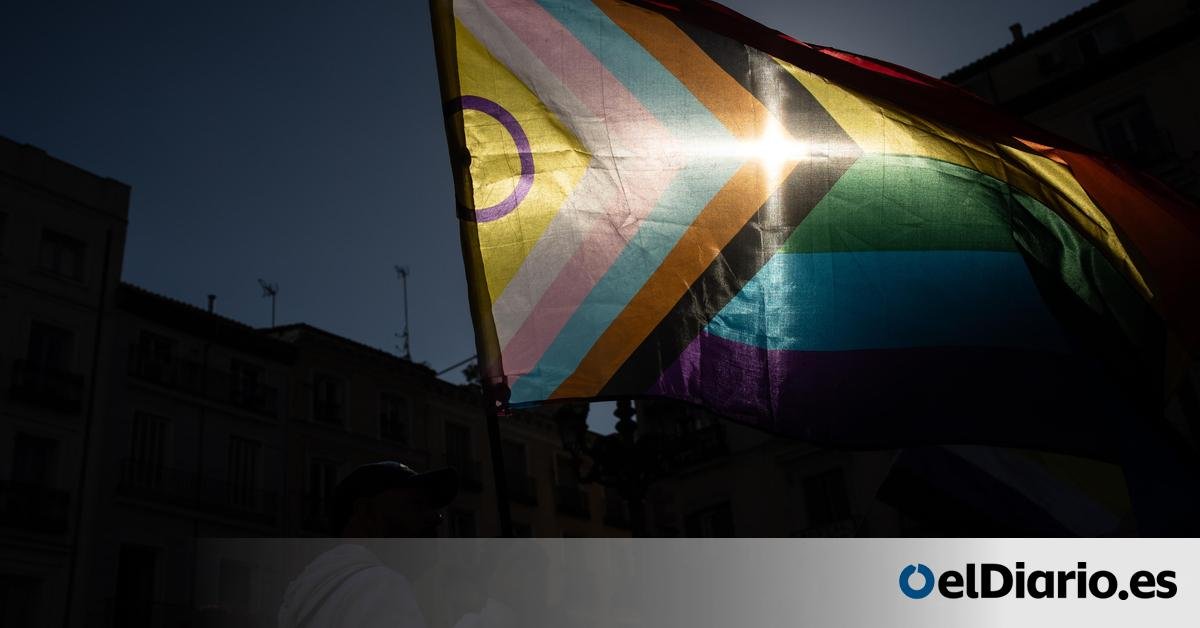El Gobierno incumple la Ley Trans y entorpece el cambio de sexo legal de las personas extranjeras, mientras se tiran la pelota de un ministerio a otro. Es intolerable, cuando se quiere se puede y no les ha dado la gana hacerlo en dos años. El Defensor del Pueblo señala al